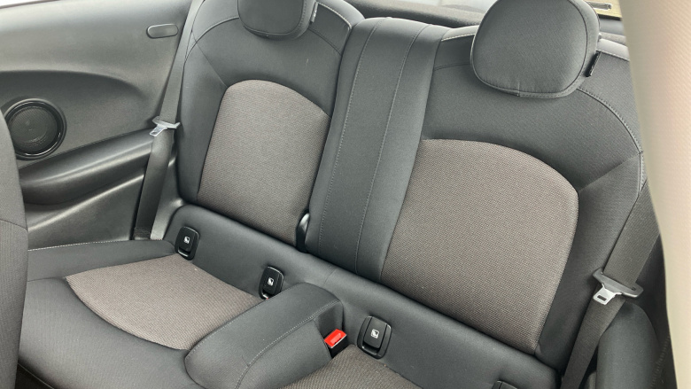 MINI Hatchback 1.5 Cooper Classic 3dr Auto Petrol Hatchback